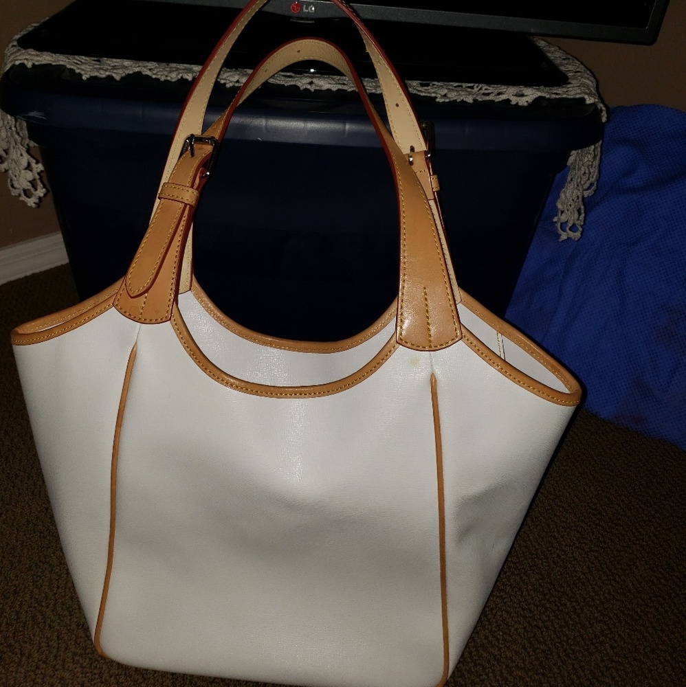 Dooney & Bourke - Picture 2 of 3